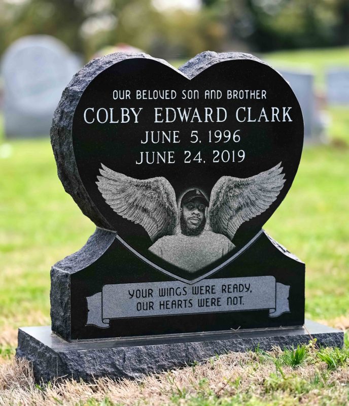 Black Heart Shaped Granite with Angel Wing Etching